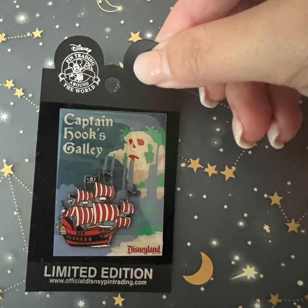 Disneyland Annual Passholder Dining Series Captain Hook's Galley Pin